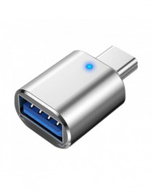 B - Adaptador USB tipo C a...